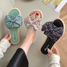�����Y��ЬŮ�ļ��羳�W�t�r�аٴ��⴩����ƽ��һ����Ůʿɳ��Ь