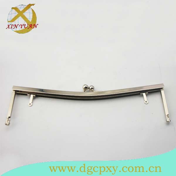 厂家供应镶花边五金夹，手袋夹,密口架,晚装包铰 驳角五金