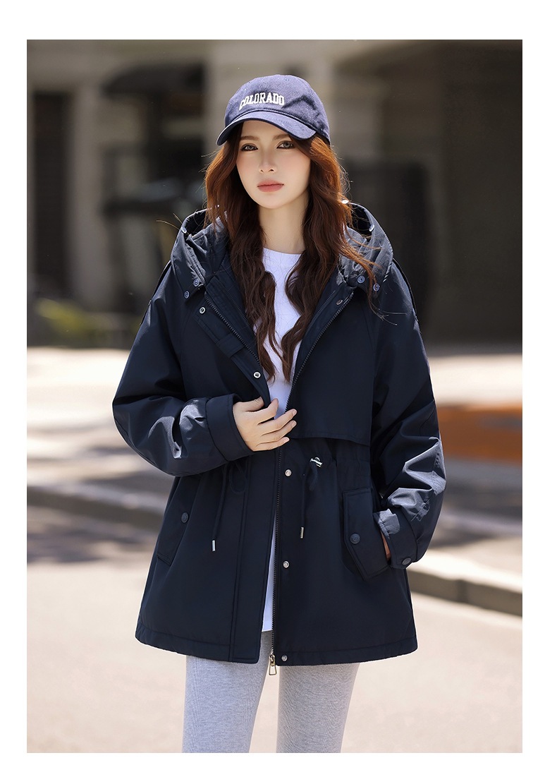 Paquete para mujeres de invierno 2025 nuevo tipo con forro de pelusa desmontable hombre pequeño medio largo una ropa tres chaqueta