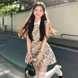 法式温柔风碎花无袖连衣裙子女装夏季2026新款小个子收腰绝美短裙