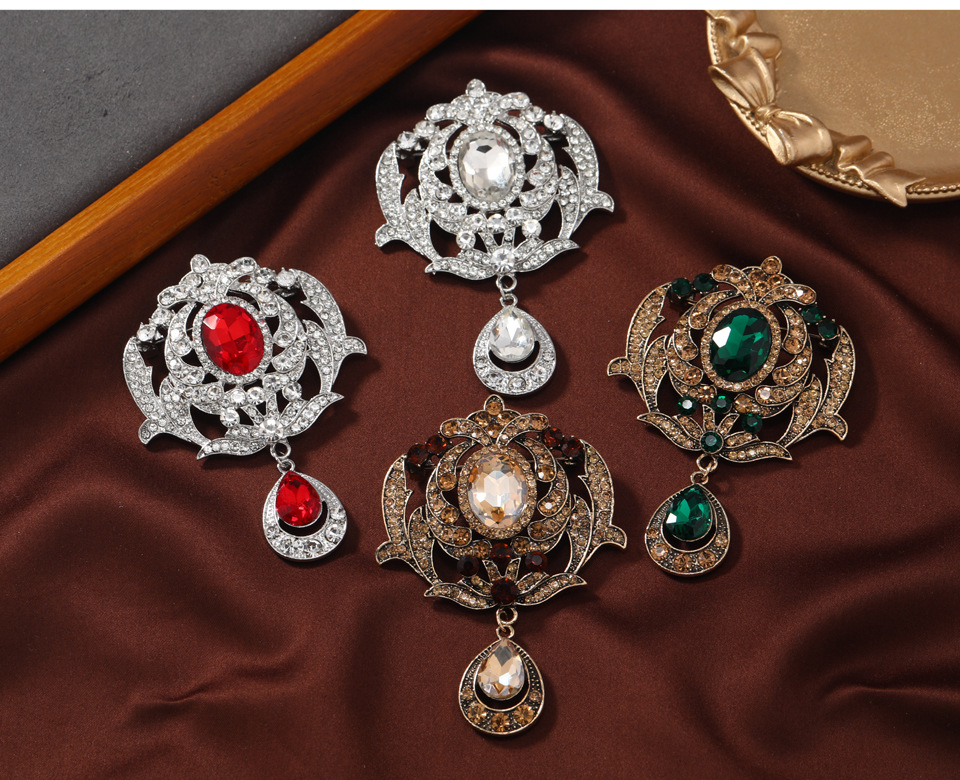 36g Weight Brooches Classification Party Occasion Retro Pin Geometric Alloy Rhinestone Women's Brooches