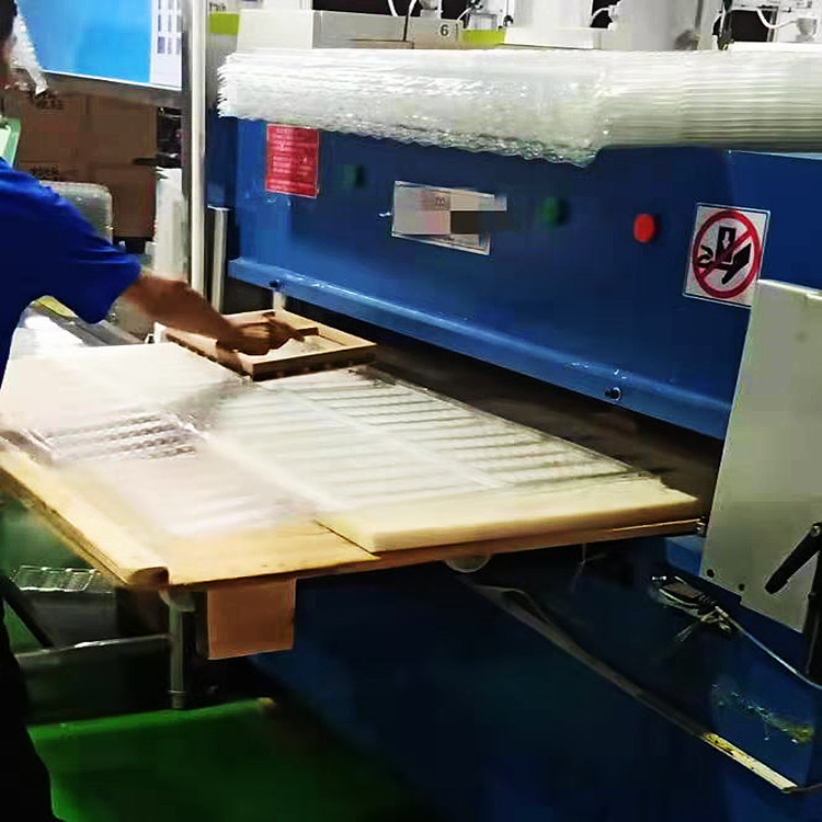 Nylon hardened skateboard, durable cutting die