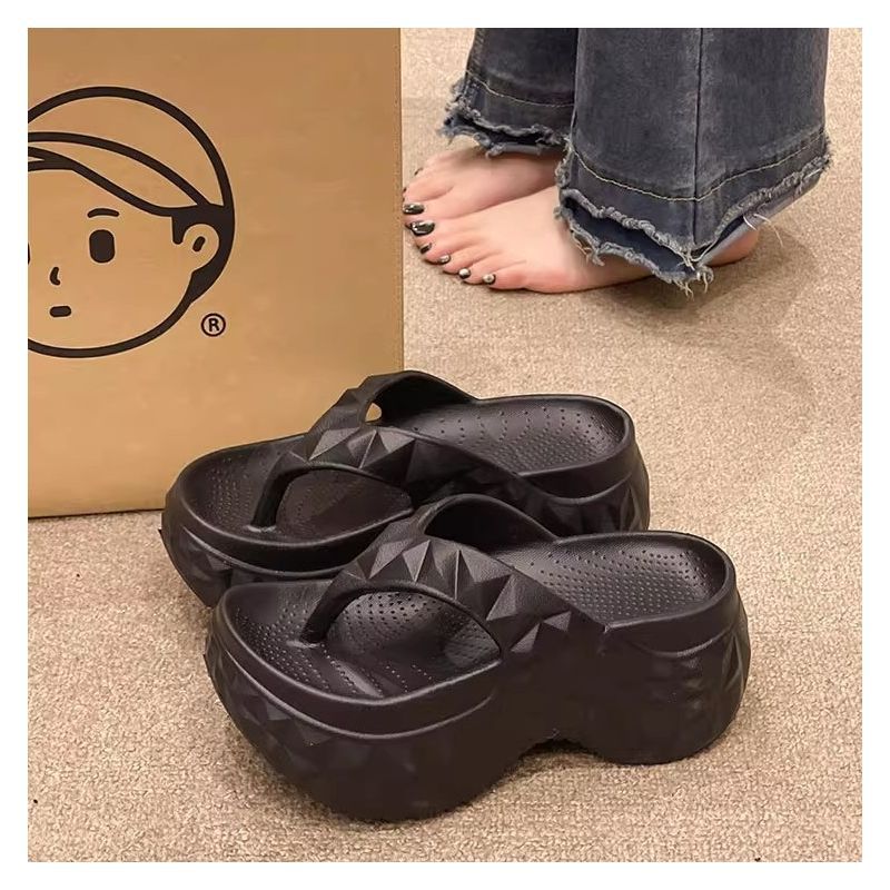 Women's Thick-soled Slip-on 2025 Summer New Style Outdoor Wear, Height-increasing, Durian-shaped, Diamond-patterned,_vogvips.com