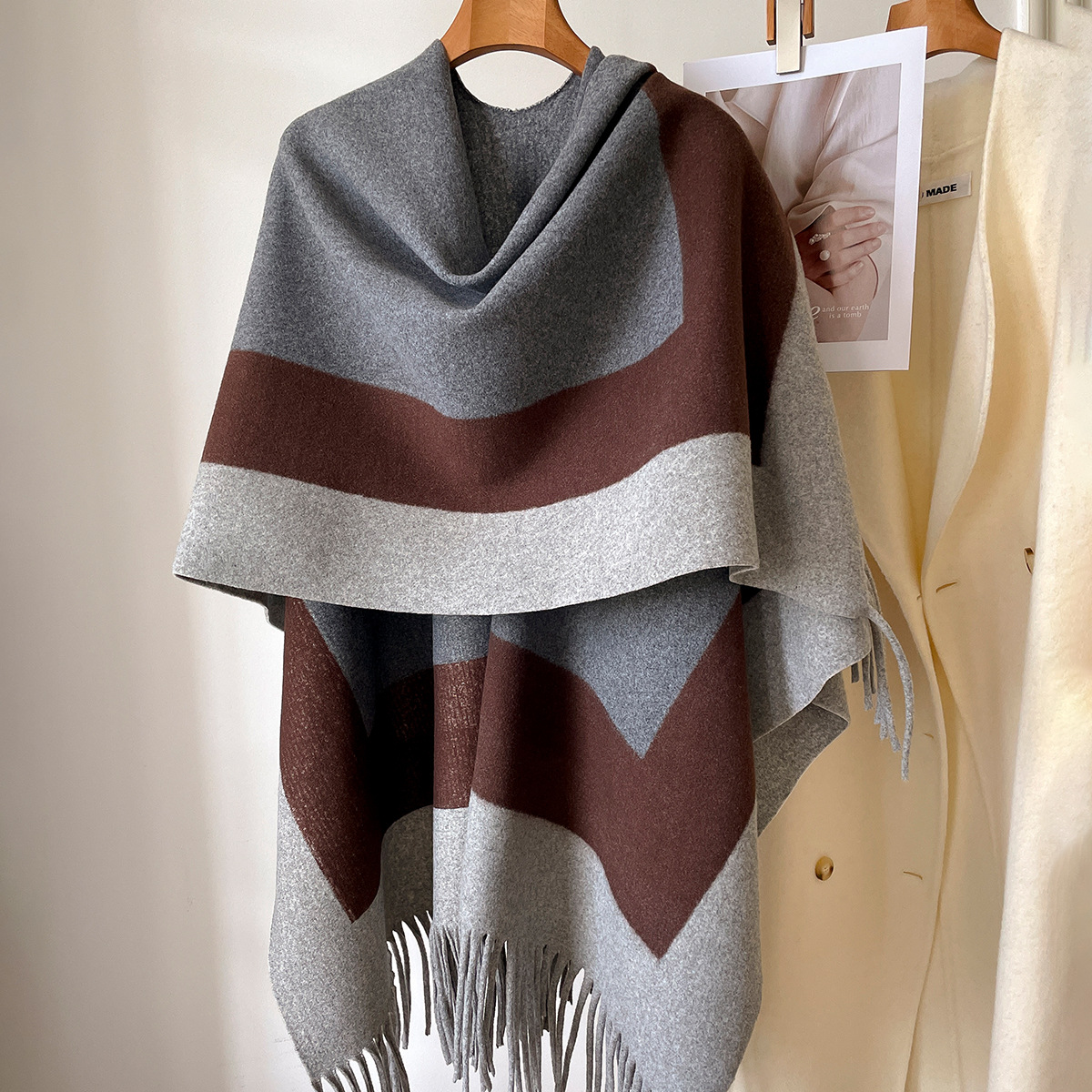 2026 new autumn/winter color-block geometric tassel shawl for women, suitable for office wear, can be used as a cape or a large scarf