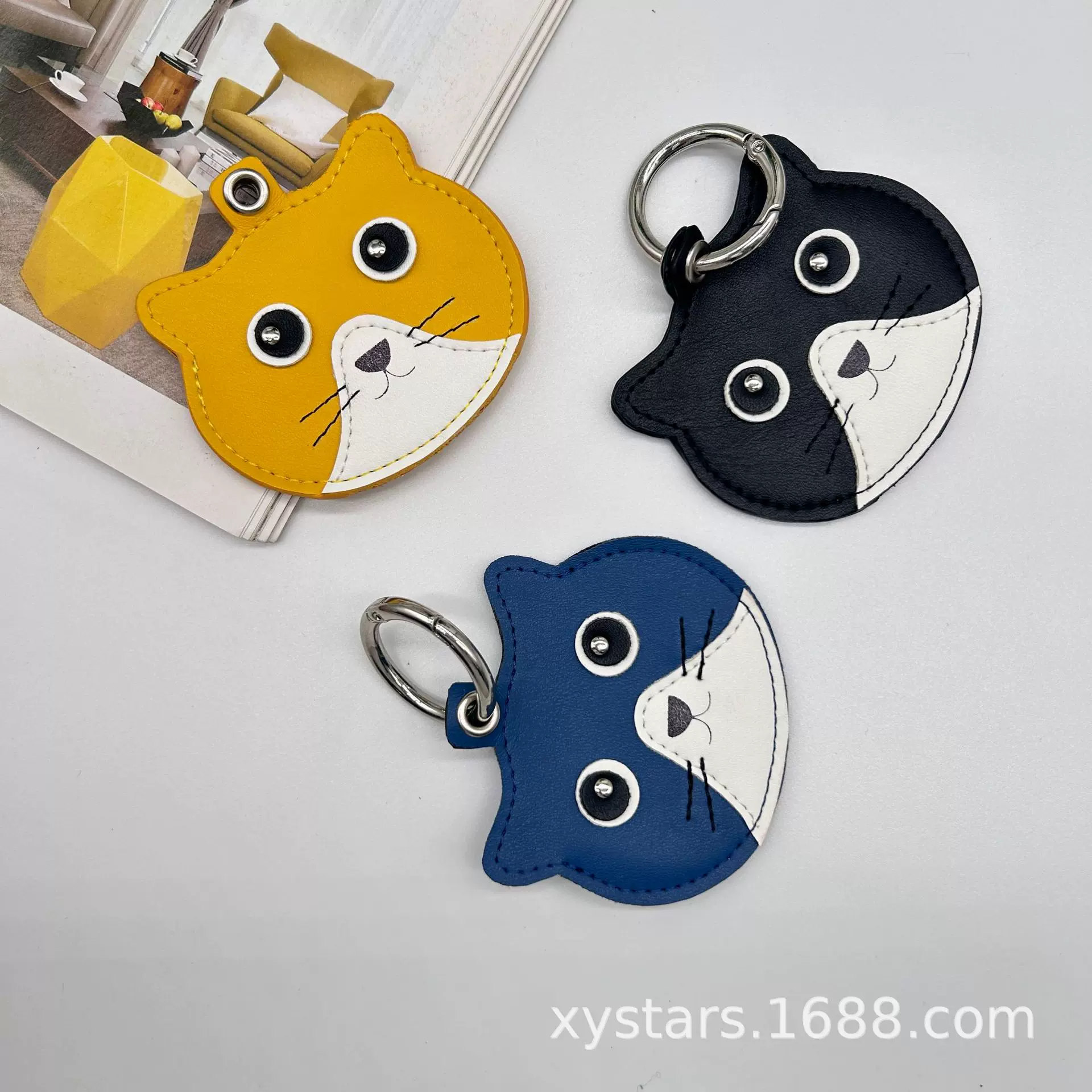 创意皮革钥匙扣 可爱卡通宠物头像定位器皮套 精致拼接包包挂件