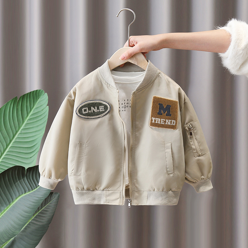 7664 chaqueta de primavera para niños 2025 nuevo estilo chico guapo traje de béisbol de moda coreana chaqueta de primavera y otoño