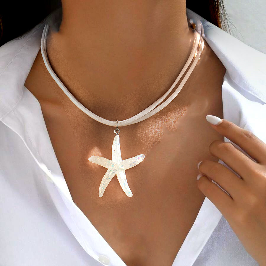 Collar en capas minimalista cadena delicada lujo discreto_voghion.com