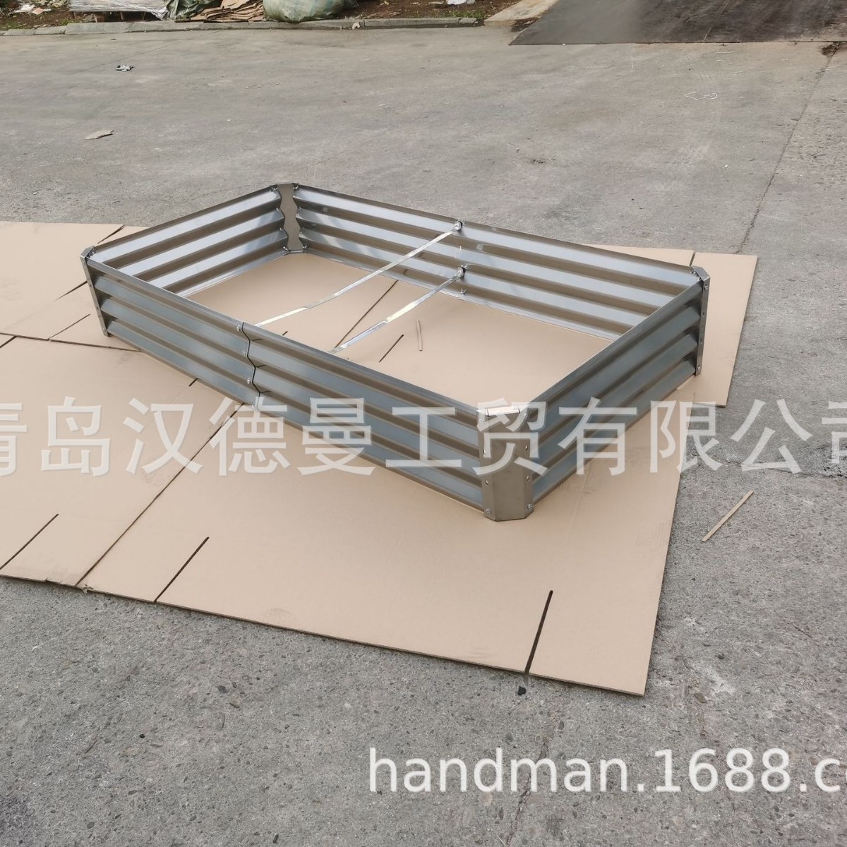 Source supply Galvanized board iron flower bed Flower garden fence…