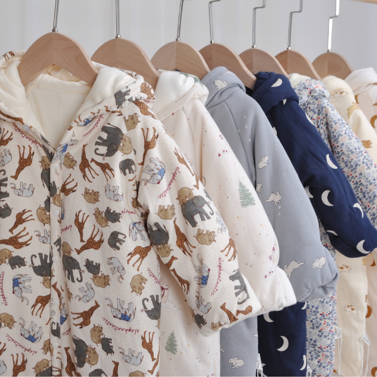 嬰兒冬裝衣服連體衣新生女寶寶滿月百天加絨夾棉冬季外出哈衣棉服