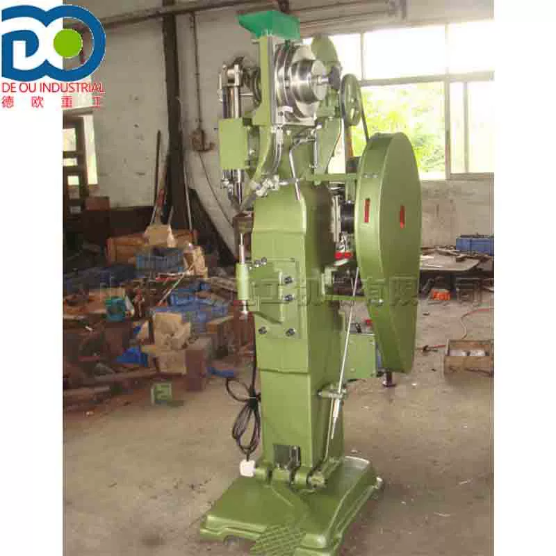 Автоматический заклепочный станок для цельных коробок, полуоболочечный заклепочный станок для фурнитуры, оборудование для заклепки полых мешков