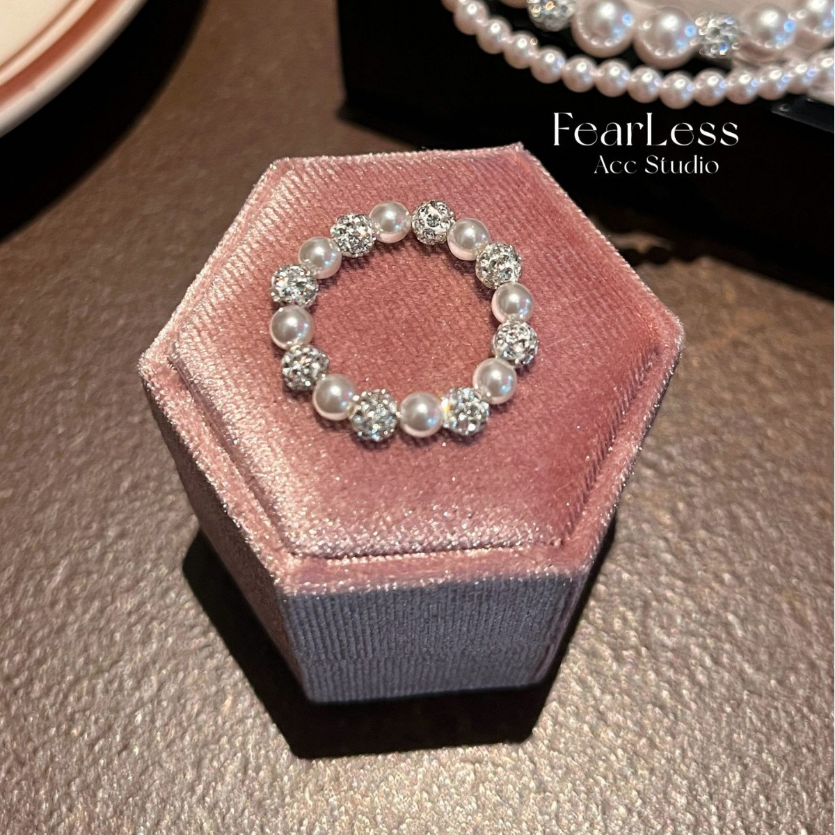 Purple elegant ring pearl with zircon