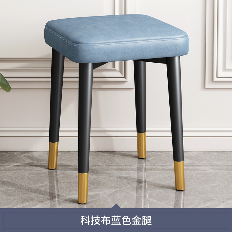 Silla de comedor de lujo ligera nórdica, taburete cuadrado de paquete suave apilable para el hogar, silla de mesa moderna simple, taburete de maquillaje para uñas
