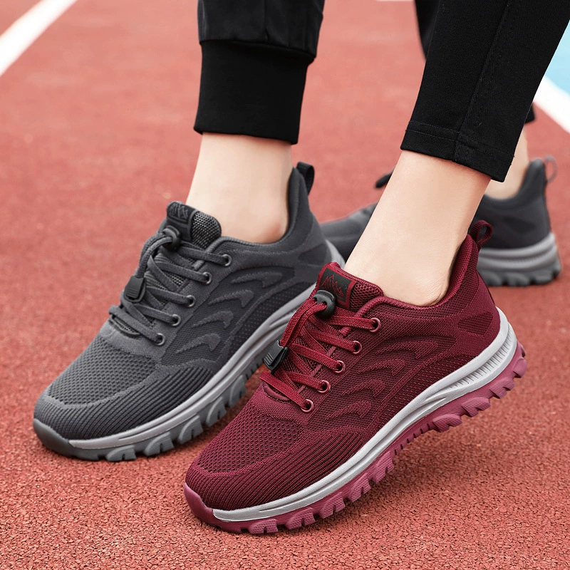 Назад Весенняя новая обувь для пожилых людей с мягкой подошвой летают спортивные туфли для мамы