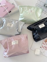 5691 洋气小众银色亮面化妆包收纳包大容量便携洗漱内胆包整理袋