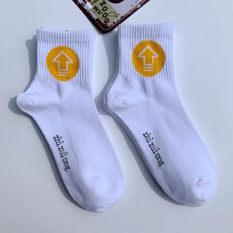 2025d Unisex Short Tube Trendy Ins Internet Celebrity College Style Street Personality Sports Skateboard Cotton Socks_voghion.com