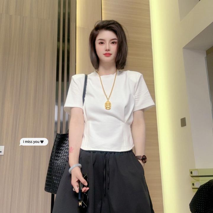 2026 Women's Summer New Style Blouse with Shoulder Pads, Slim Waist, and Open Back, Unique Design, Versatile Top 2026 Women's Summer New Style Blouse with Shoulder Pads, Slim Waist, and Open Back, Unique Design, Versatile Top
