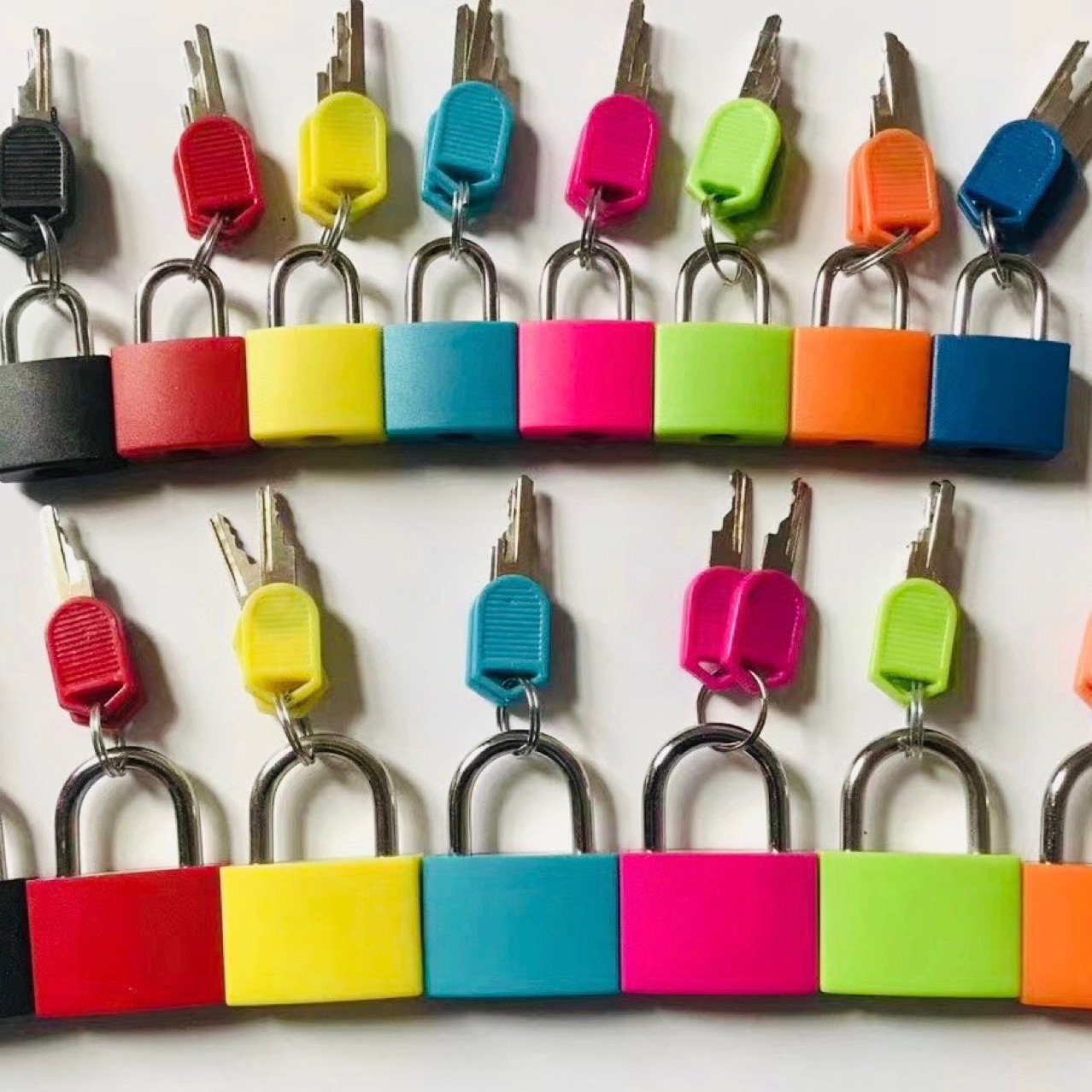 糖果色彩色迷你套壳小挂锁行李箱包锁学生锁储蓄罐锁学生日记本锁