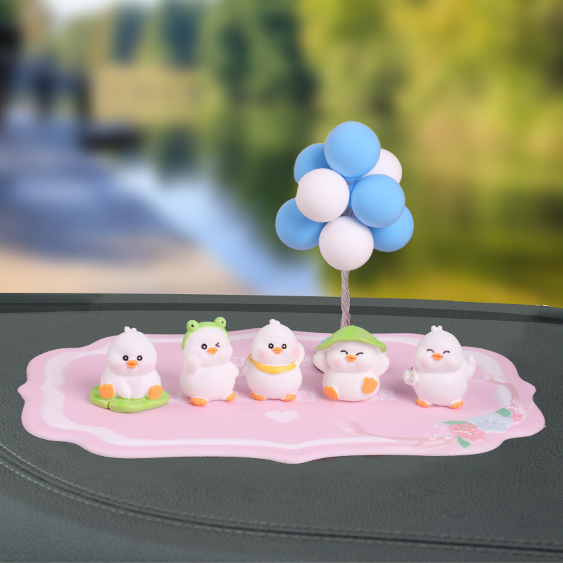 2024 nueva linda hoja de loto patito niña interior consola central decoración de pantalla de navegación adorno de adorno de coche de dibujos animados