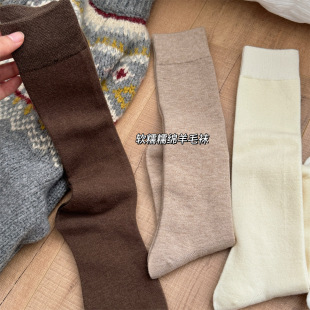 IOULOR new soft waxy wool calf socks winter warm boneless stockings solid color all-match Zhuji socks women