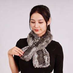 となりのトトロの南米の栗鼠のchinchillaの青の紫の青い編み物のマフラーの秋冬の毛皮の女性の保温は首の韓国版を囲みます。