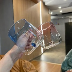カップル向けの暖かいカップ、インターネットセレブの見栄えの良いガラス製ウォーターカップ、透明なグラデーションのクリエイティブなラブボトムオフィスカップ