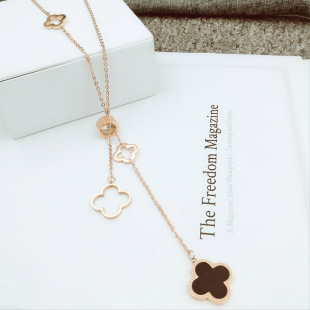Korean creative fashion rose gold long sweater chain black one-sided four-leaf clover pendant necklace women Wholesale