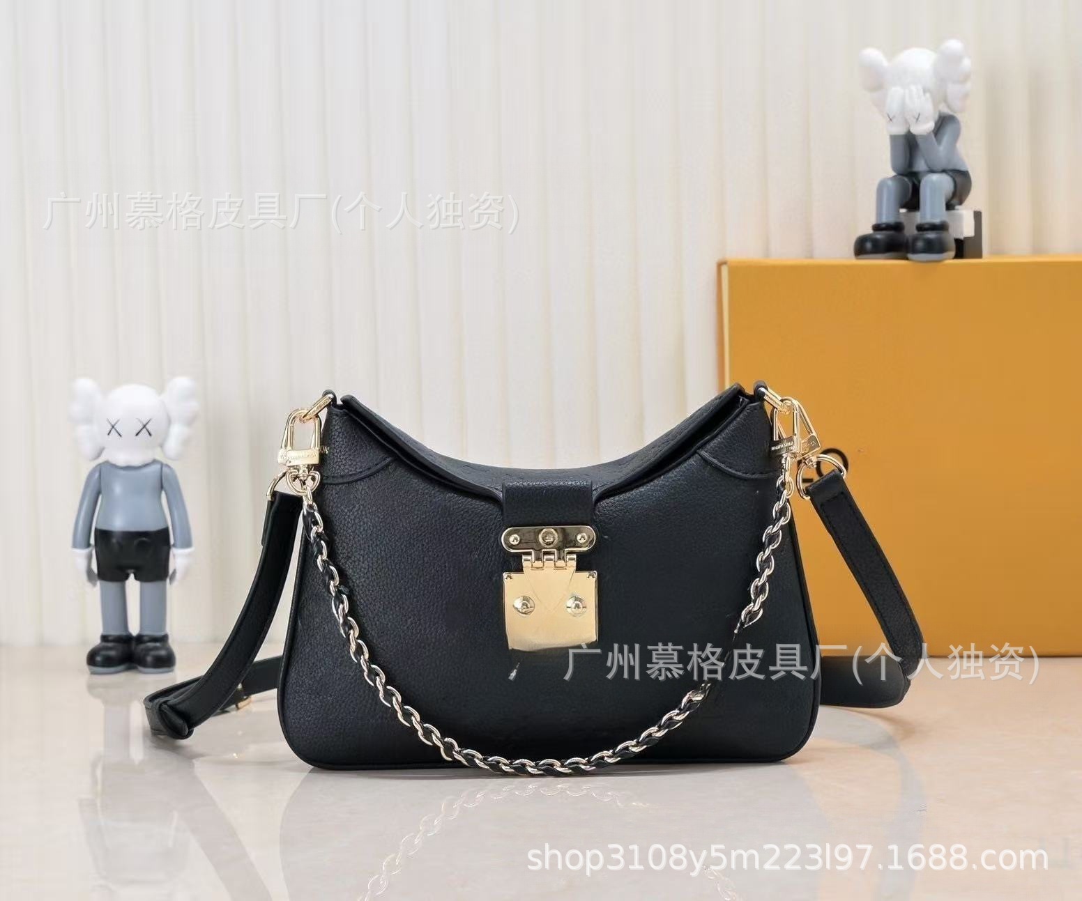 TWINNY Monogram Croissant Half-Moon Underarm Bag for Women, Genuine Leather Chain Lock Shoulder Crossbody Bag - Thumbnail 6