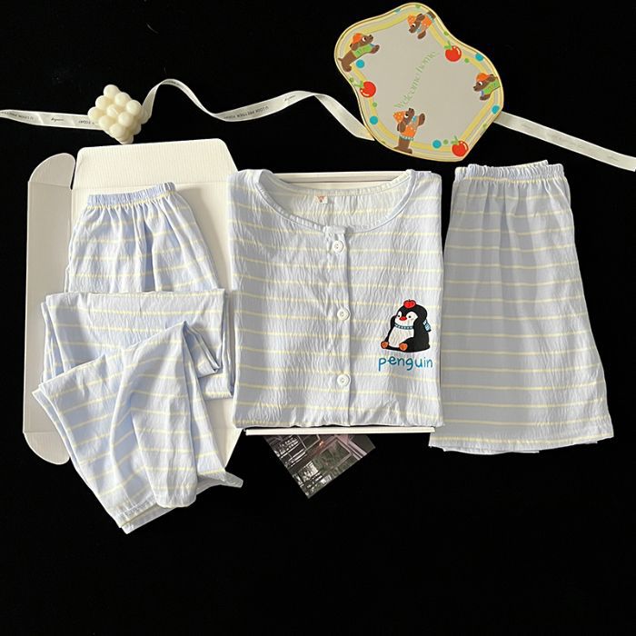 Traje transfronterizo al por mayor de tres piezas pantalones de manga corta pijamas cárdigan de cuello redondo para mujer traje de servicio a domicilio dulce y lindo algodón nube