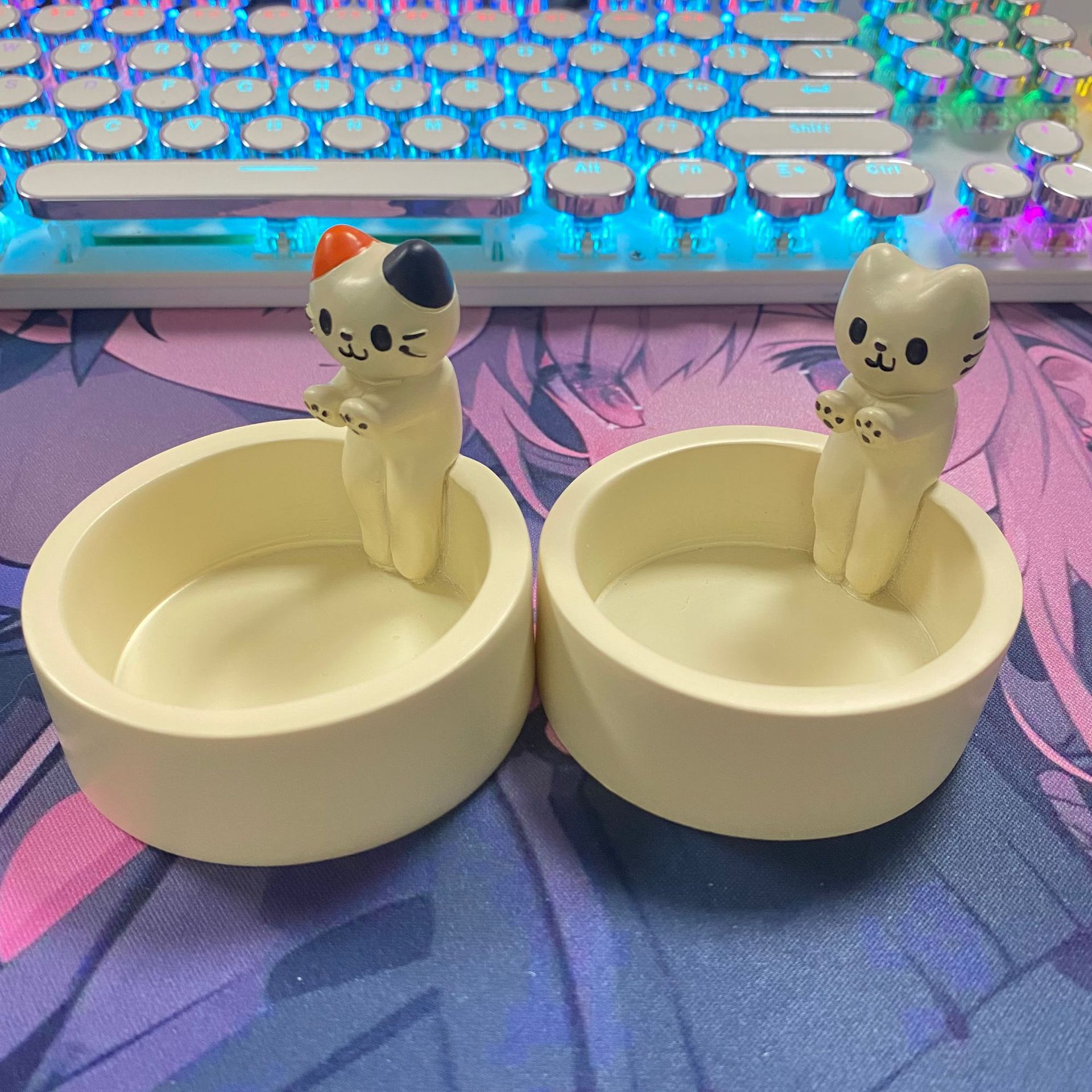 Kitten Candle Holder Decoration. Image 1, Image 2, Image 3, Image 4, Image 5, Image 6, Image 7, Image 8, Image 9.