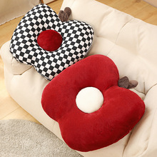 新款苹果三用抱枕毛绒玩具家居装饰沙发床上靠垫黑白格子水果抱枕
