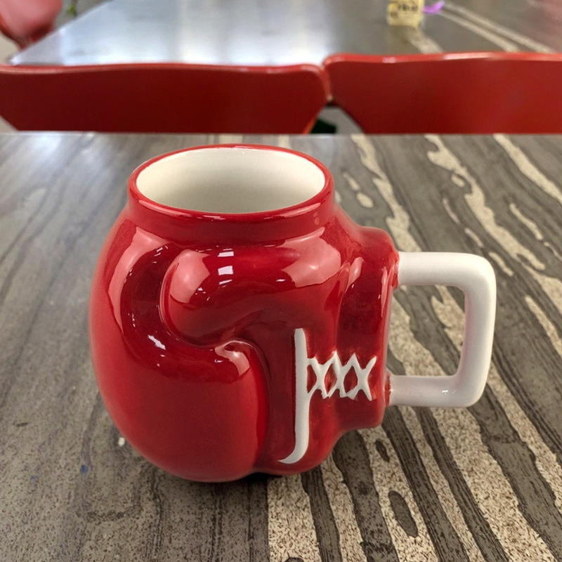 Extraños guantes de boxeo transfronterizos tazas de cerámica tazas de café de cerámica artesanía decoración de mesa