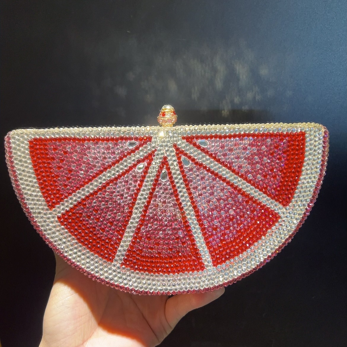 * Embrague de cristal rojo de diamante bolsa de cena de lujo fondo plano lleno de diamantes bolsa de mano de mujer bolsa de piedra