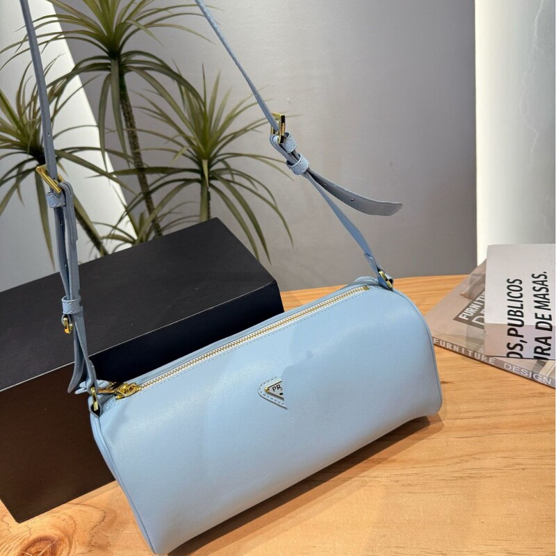 New Style Cowhide Leather Bowling Bag, Light Luxury, High-End and Fashionable New Style Cowhide Leather Bowling Bag, Light Luxury, High-End and Fashionable