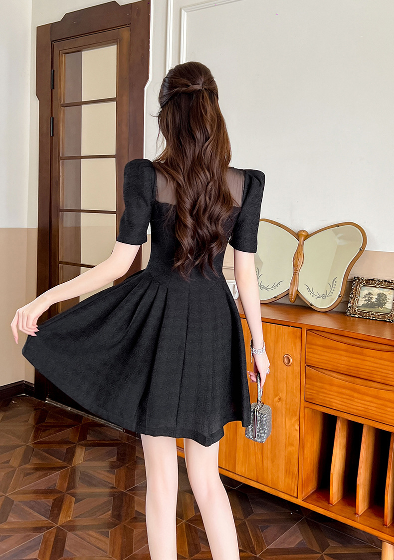 Váy đen bồng xòe cổ vuông thắt eo kiểu công chúa — Màu đen chi tiết 10