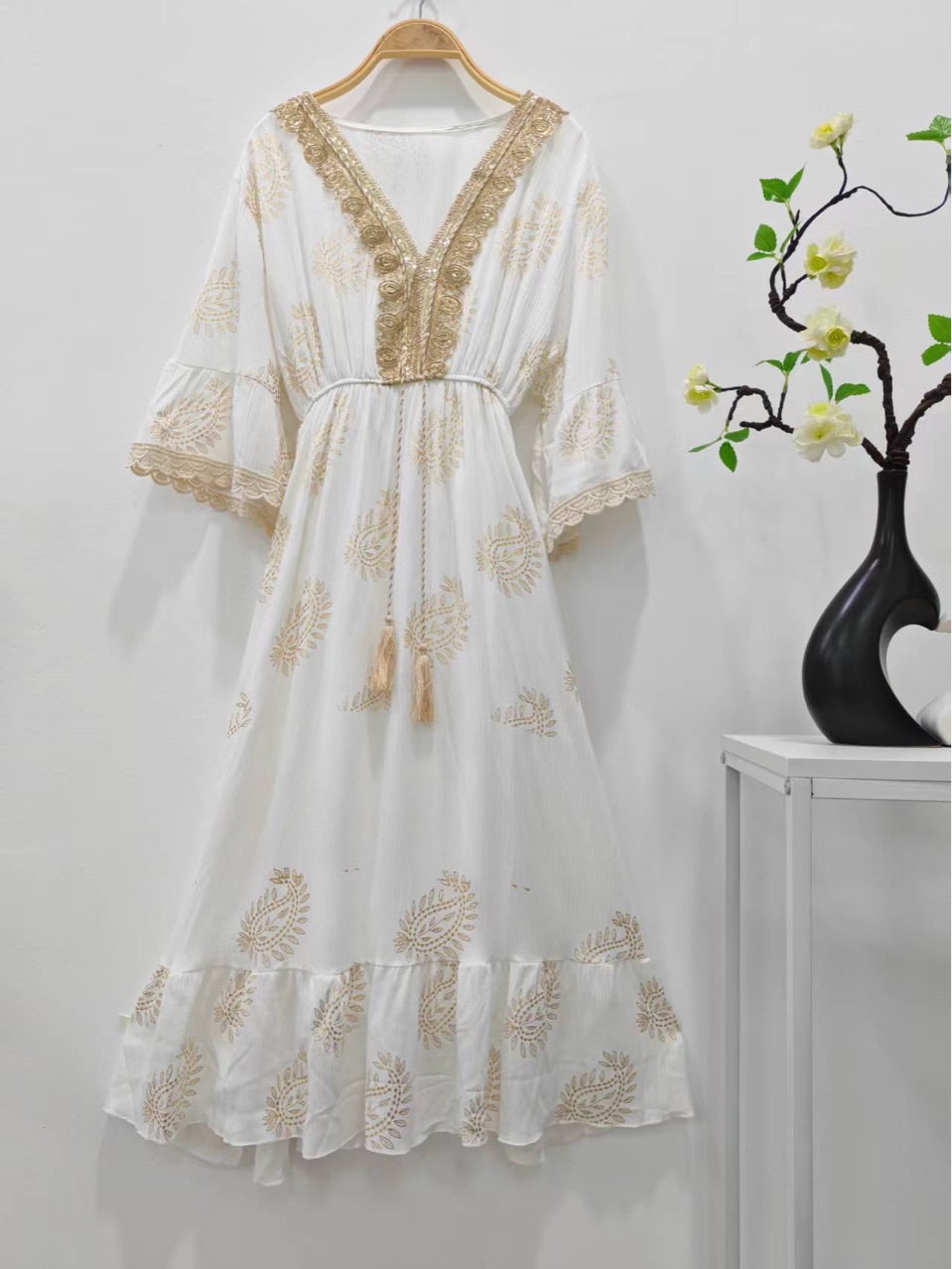 New Women's Fashion Malay Indonesian Muslim Robe Fashionable Gold Embroidered Dress_ecoleips.com