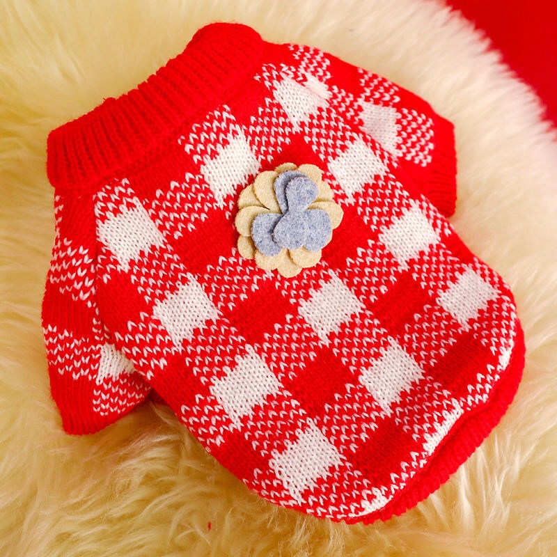 赤白に花のセーター