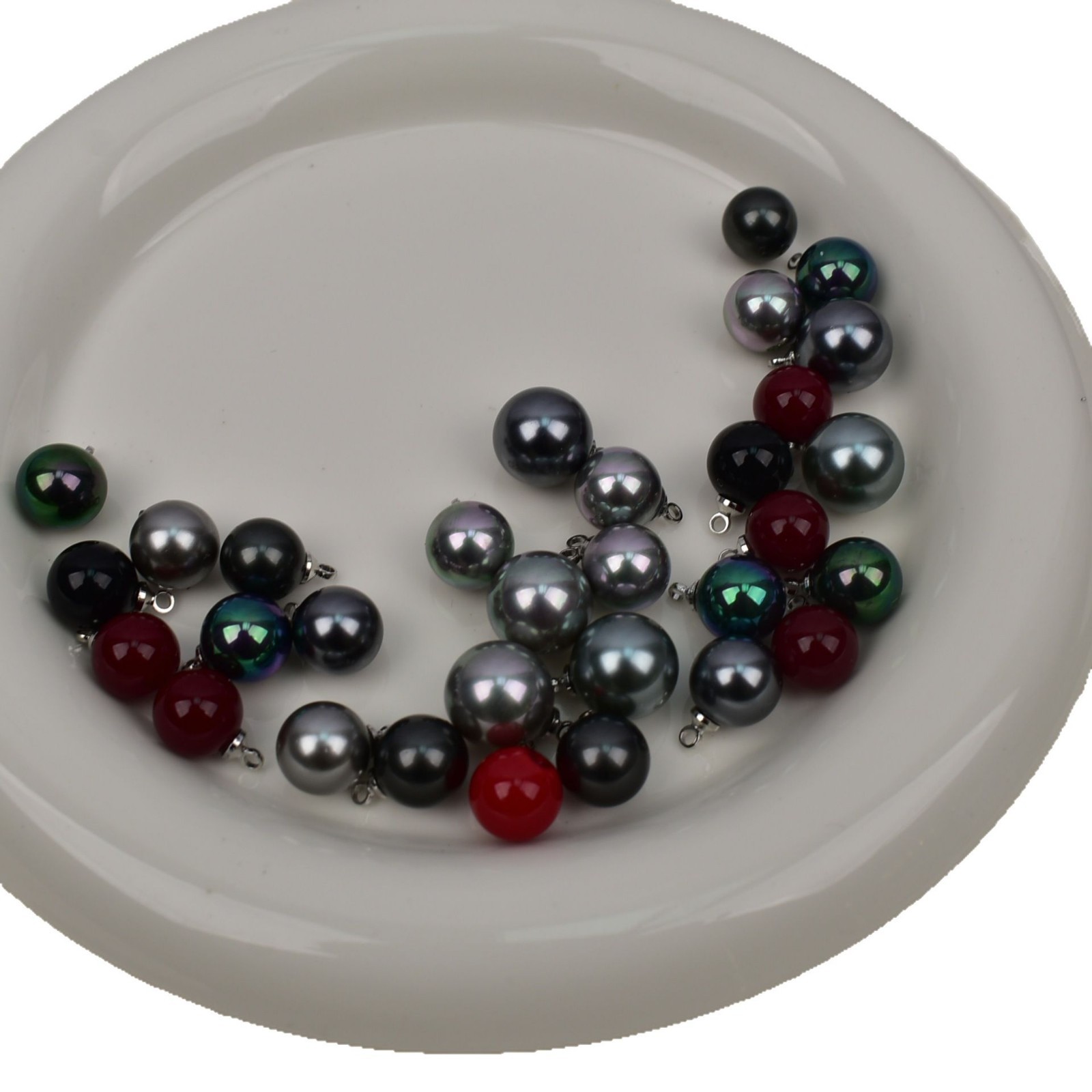 Demi-season pendant pearl