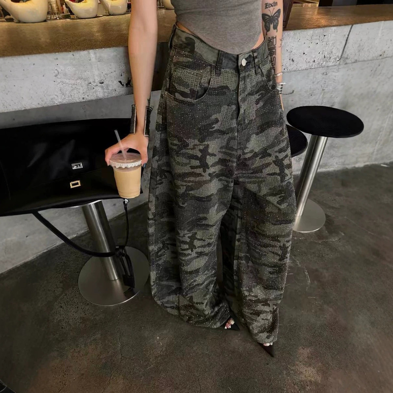Direct from the factory: American retro camouflage rhinestone wide-leg workwear jeans, new street style, relaxed and loose casual pants Direct from the factory: American retro camouflage rhinestone wide-leg workwear jeans, new street style, relaxed and loose casual pants