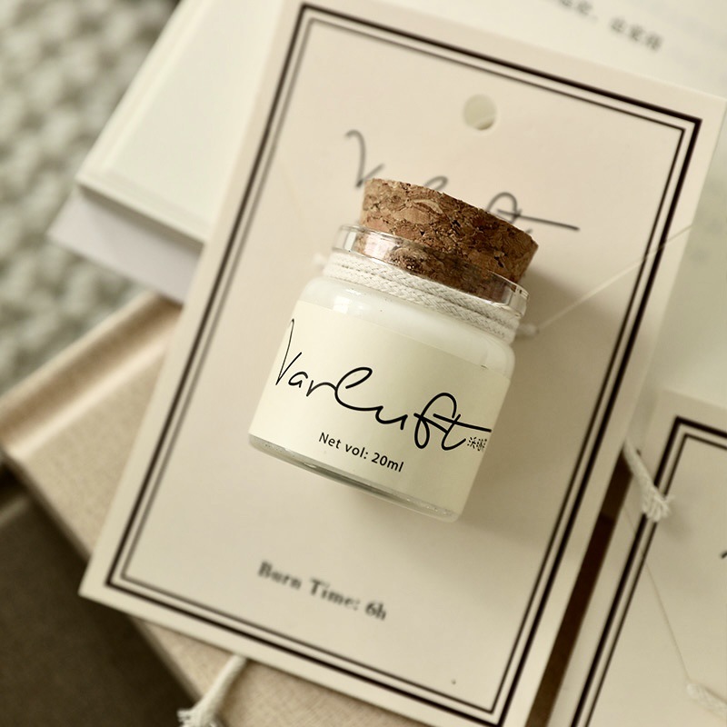 Scented candle sample for testing, travel-sized for easy carrying, trial fragrance, small gift for taking photos, decorative item, souvenir.