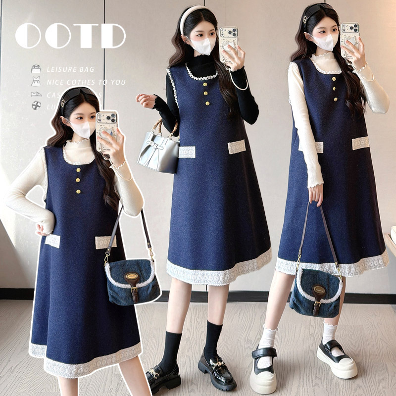Maternity wear for autumn and winter, new stylish color-blocked woolen vest dress, versatile slimming dress, knitted base shirt