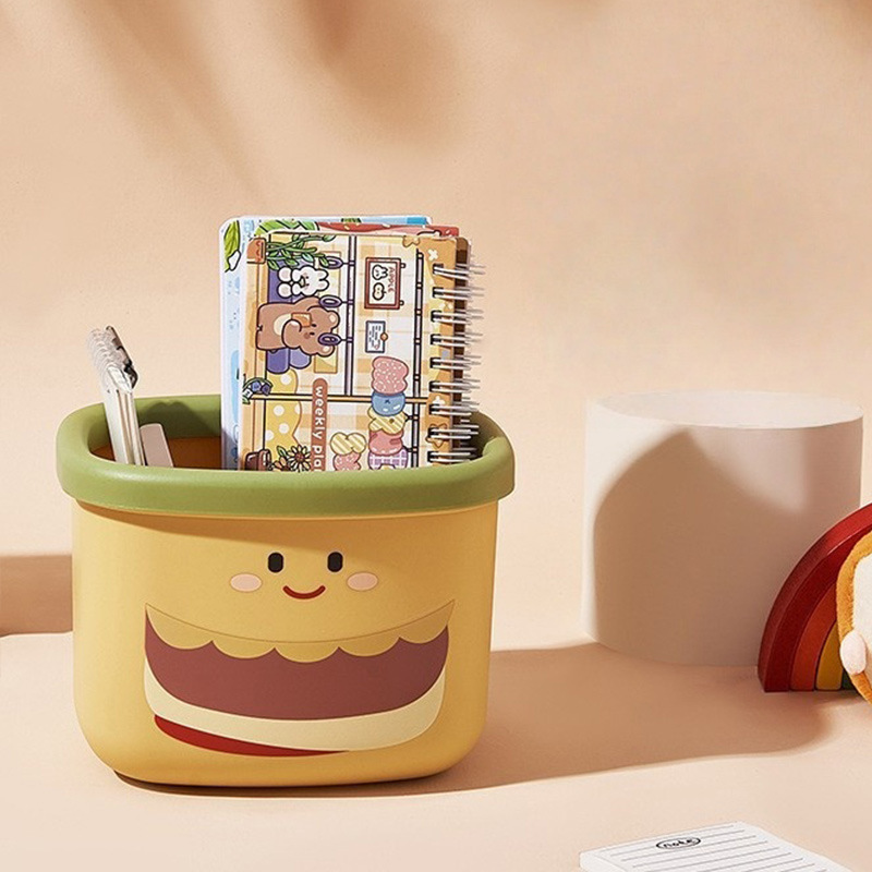 新しい漫画イチゴクマデスクトップ収納バスケット寮グッズプラスチック肥厚ゴミ箱クマ正方形ゴミ箱|undefined