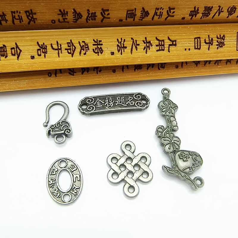 Xizang Silver Tiantie Strong Color Preservation Birds and Flowers to be no. 1 Binaural Connection Buckle diy Handmade Earrings Jewelry Accessories Xizang Silver Tiantie Strong Color Preservation Birds and Flowers to be no. 1 Binaural Connection Buckle diy Handmade Earrings Jewelry Accessories