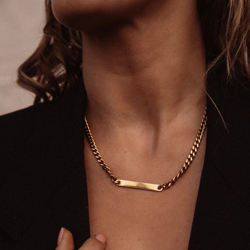 Collier pendentif carré minimaliste en acier inoxydable_voghion.com