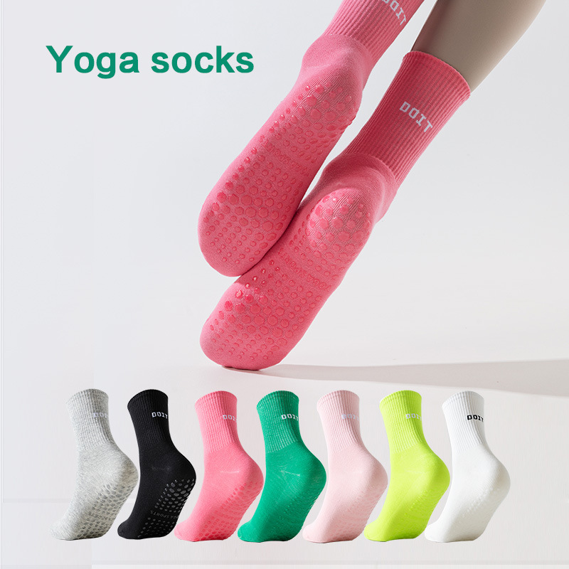 Doit Professional Non-Slip Floor Socks Fitness Mid-Calf Yoga Shark Leggings Women's Solid Color Simple Sports Yoga Socks Doit Professional Non-Slip Floor Socks Fitness Mid-Calf Yoga Shark Leggings Women's Solid Color Simple Sports Yoga Socks