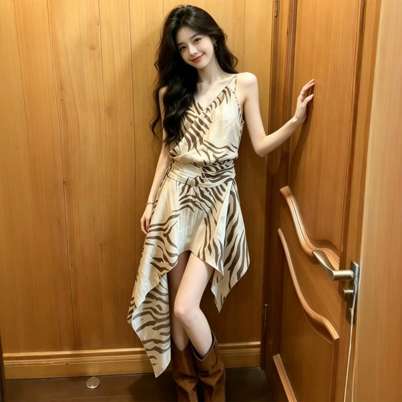 Holiday Romantic Style Zebra Print V-Neck Suspender Dress 2026 New Asymmetrical Design Long Dress with a High-End Feel