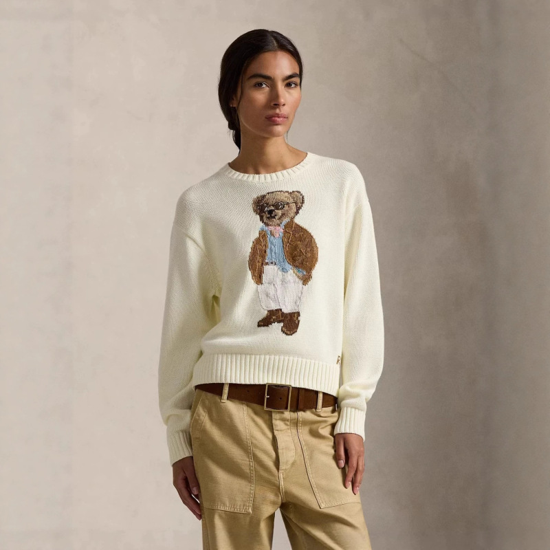 2026 Autumn and Winter New European and American Cross-Border American Retro Style Cream-Colored Classic Bear Embroidery Round-Neck Knitted Sweater 2026 Autumn and Winter New European and American Cross-Border American Retro Style Cream-Colored Classic Bear Embroidery Round-Neck Knitted Sweater