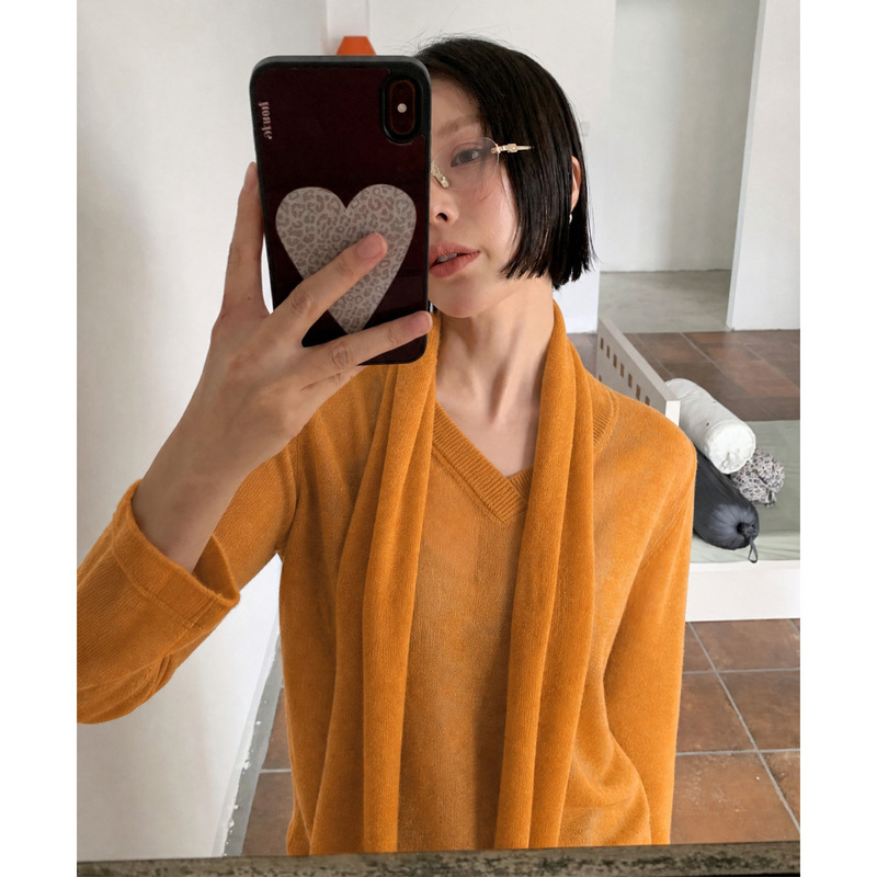 "New Arrivals 8.29·New Product 5% off" UNITY MODE Women's Two-Piece Set with Scarf and V-Neck Knit Sweater 530459