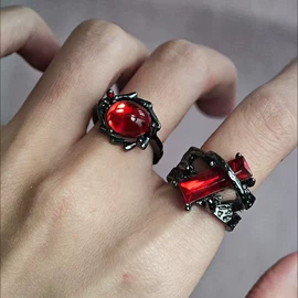 项链;戒指;手链