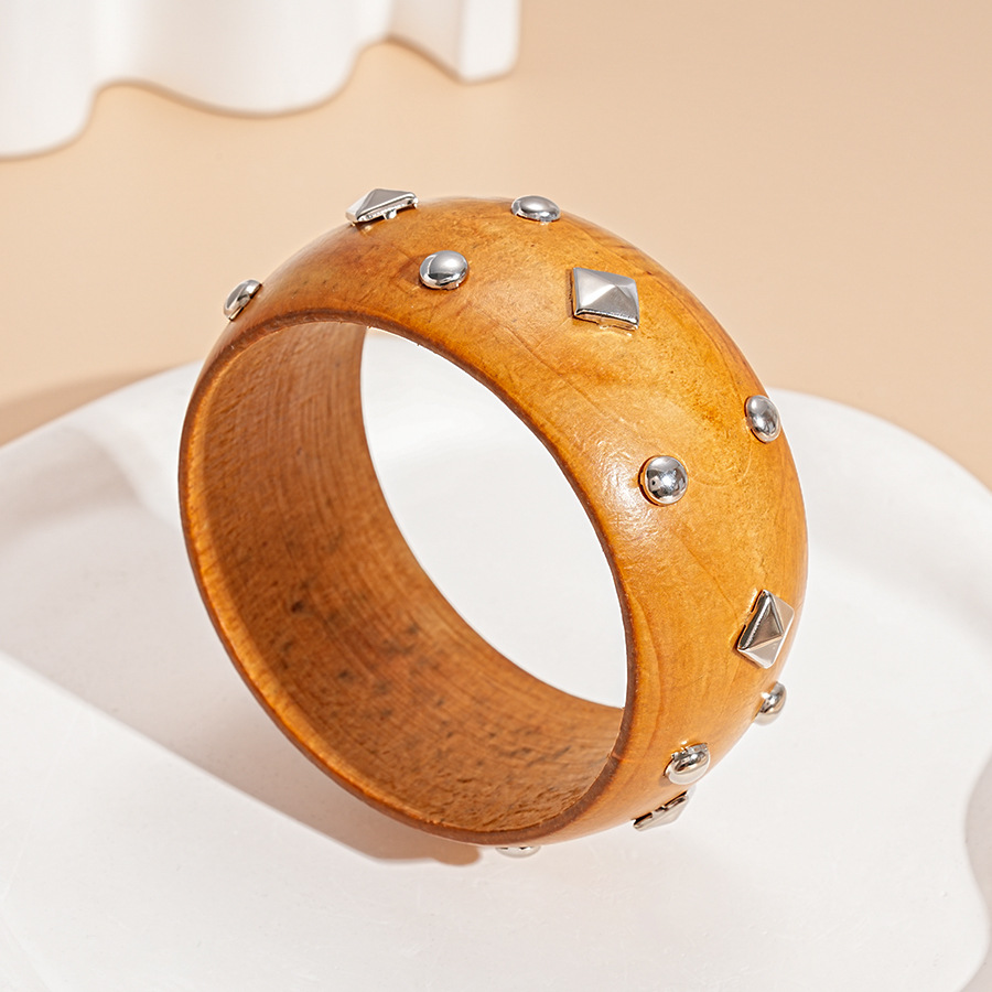 Pulsera geométrica con remaches de estrella redonda de madera de estilo chino retro Moda y sencillez Temperamento de nicho Adornos de mano de sentido avanzado Mujeres