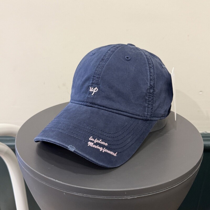 Korean Style Spring and Summer New Distressed Embroidered Baseball Cap for Women, Simple Casual Streetwear, Face-Slimming Effect, Versatile for Couples